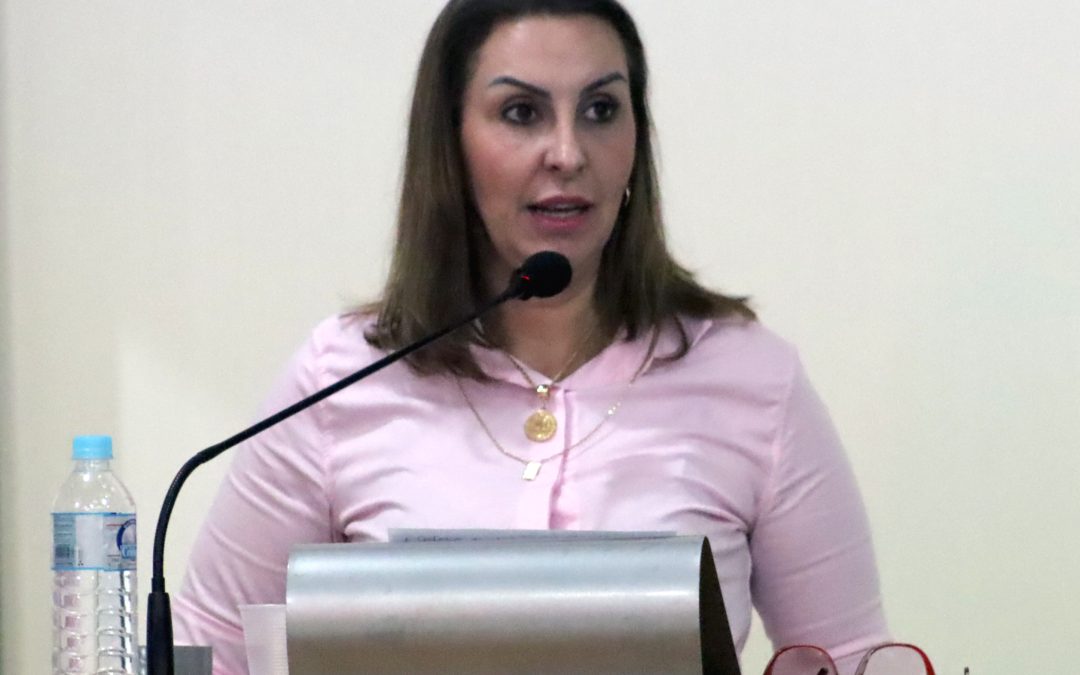 Política: Vereadora reclama de impedimento para acesso a prédios escolares