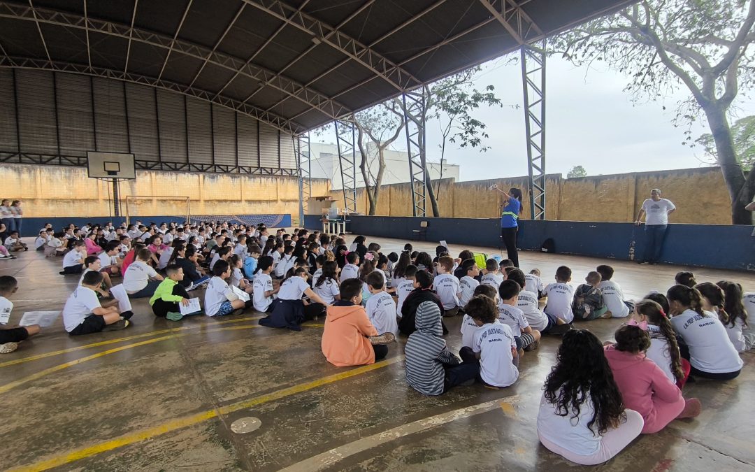 Palestra destaca a importância da coleta de resíduos recicláveis