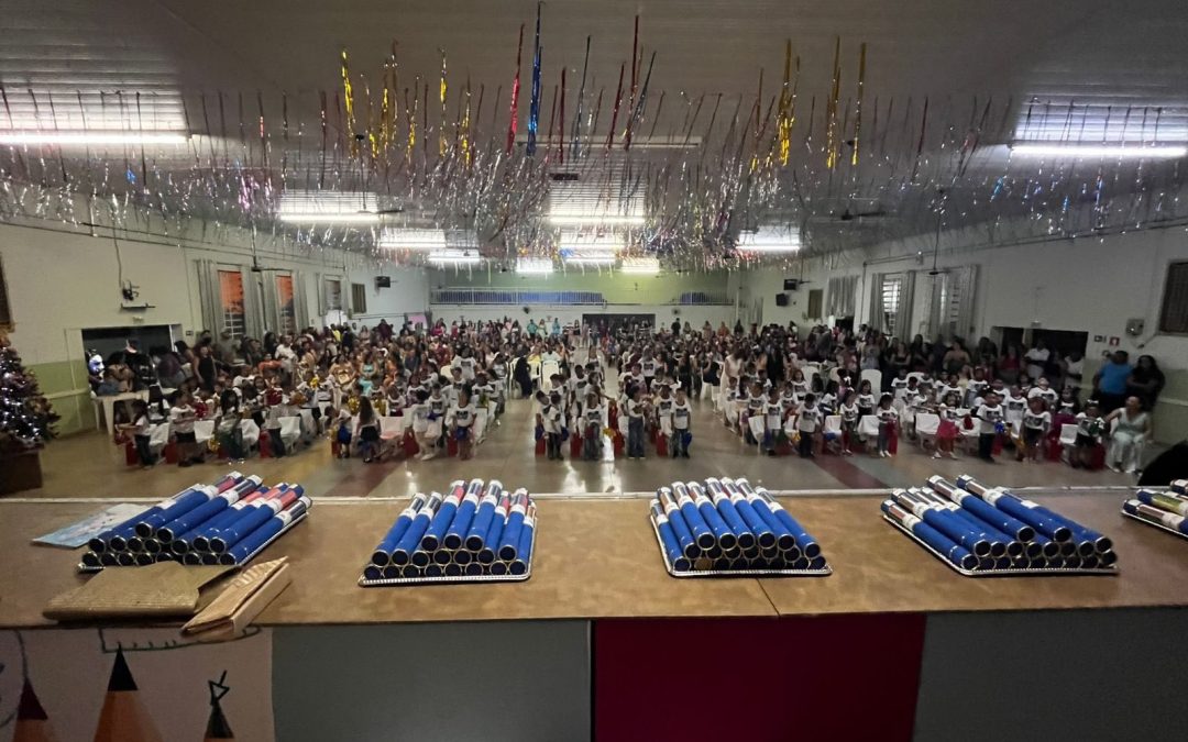 Educação: Rede municipal de Bariri realiza formatura das Emeis