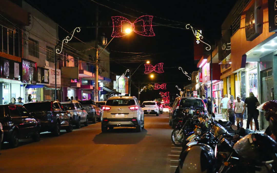 Cidade: Comércio abre à noite na segunda e terça-feira