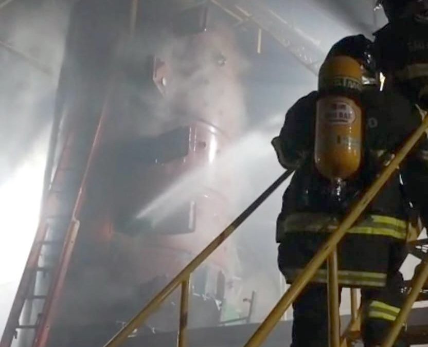 Cidade: Incêndio em caldeira de amendoim é controlado em galpão