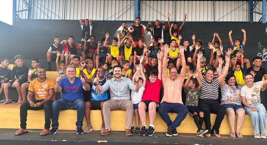 Vereador Paulo Crepaldi visita projeto social em Bariri e acompanha aplicação de emenda impositiva