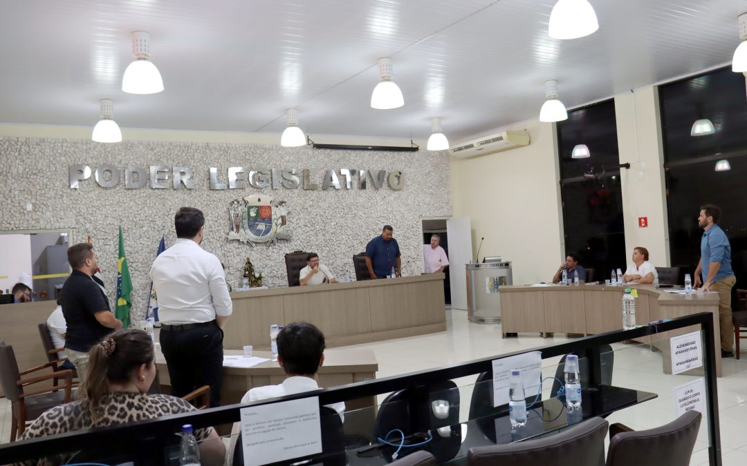 Política: Câmara aprova reenquadramento de cargos da Saúde e Procuradoria