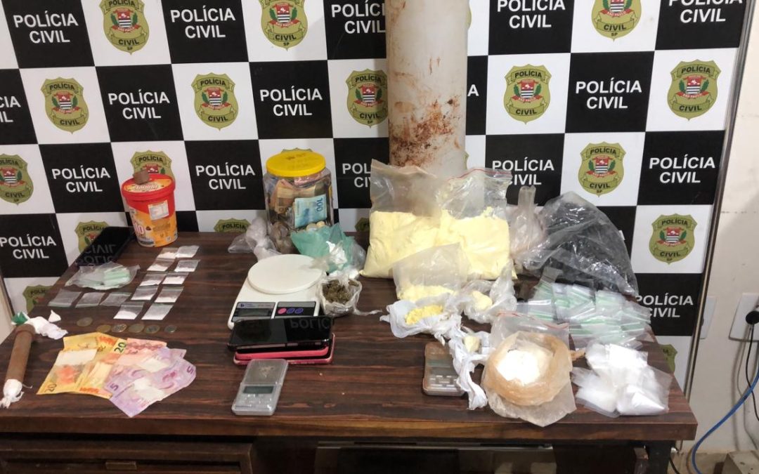 Bariri: Polícia Civil prende três pessoas e apreende mais de 1 kg de cocaína em operação