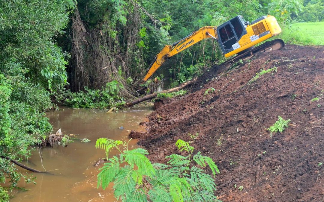 Cidade: Bariri é contemplado com programa para limpeza e desassoreamento de córrego