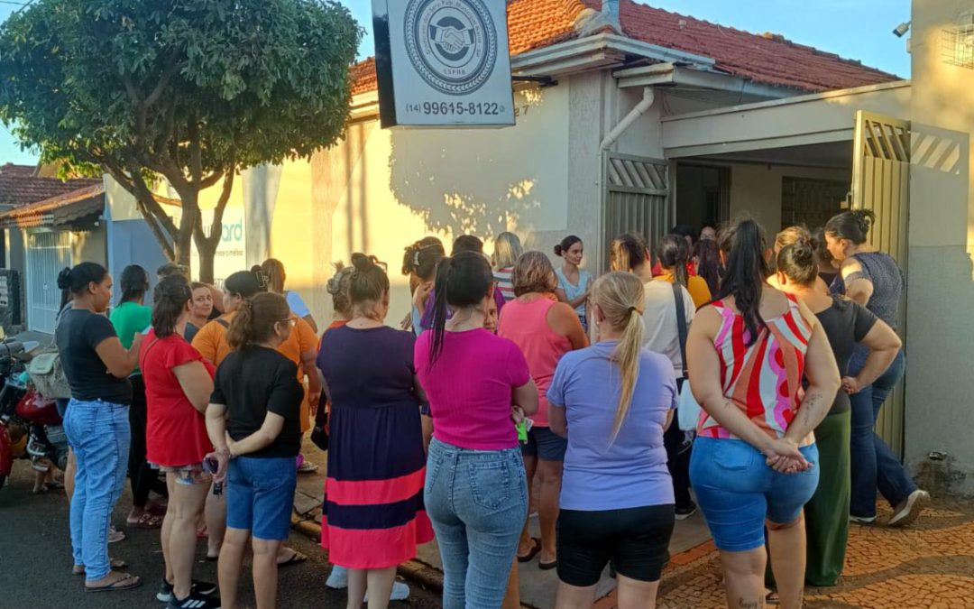 Cidade: Sindicato deflagra estado de greve após assembleia