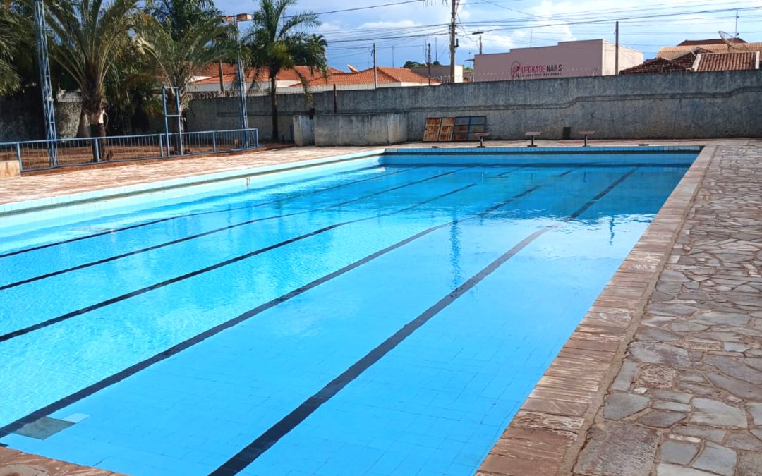 Cidade: Prefeitura pretende contratar salva-vidas para atuação no Clube Municipal