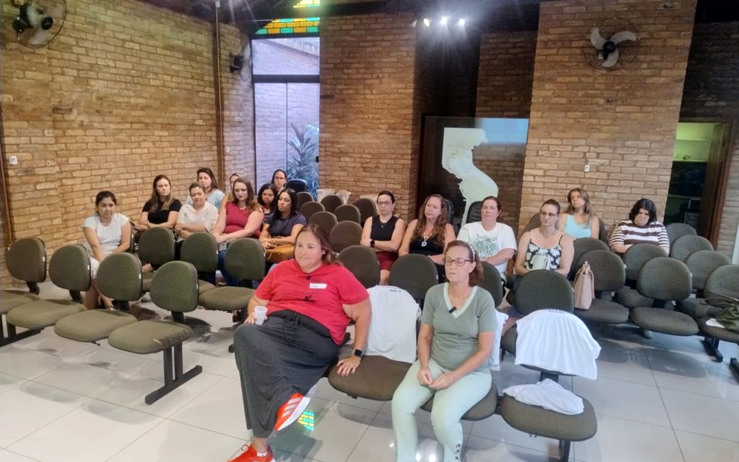 Educação: Má qualidade leva Bariri a devolver novamente uniformes escolares