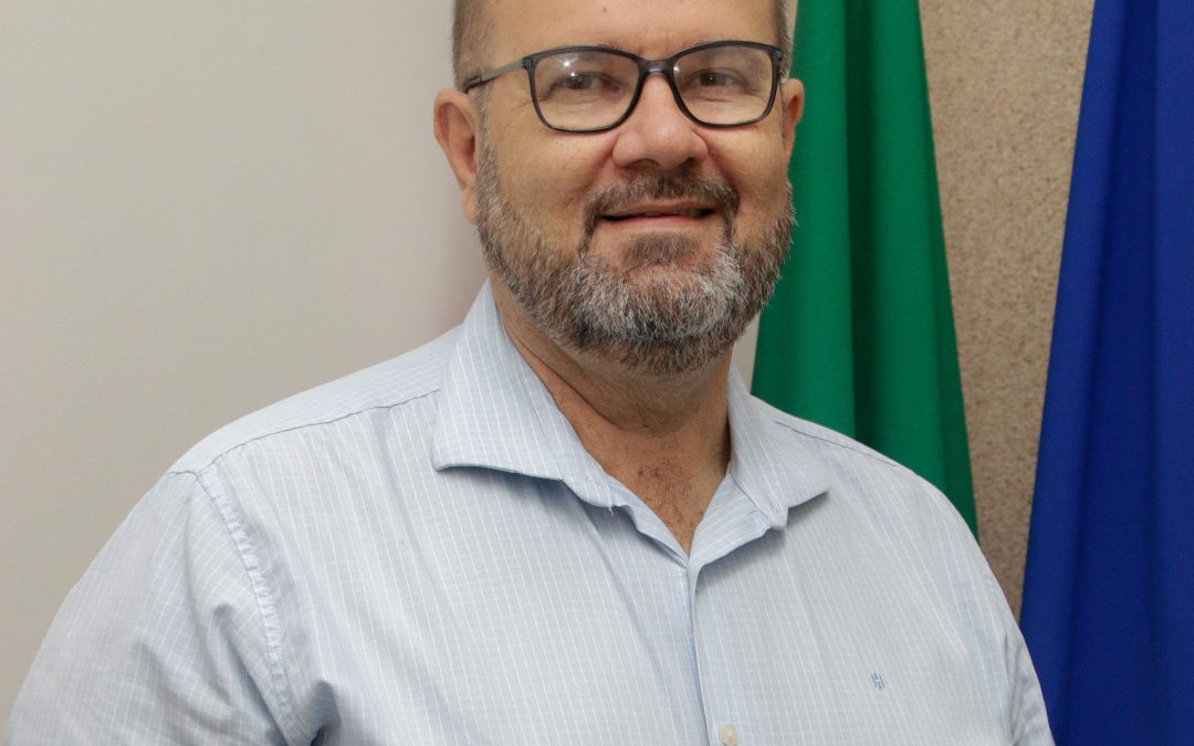 Política: Proposta cria cargos de psicólogo e assistente social para atuar nas escolas