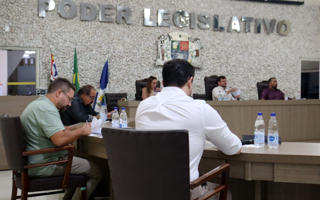 Política: Projetos alteram atribuições dos cargos de cuidador e ADI