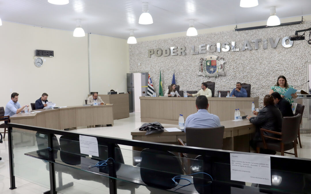 Política: Vereadores aprovam criação de cargos de psicólogo e assistente social nas escolas