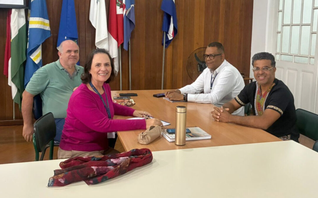 Região: Unidade de Ensino de Jaú estuda projeto regional de letramento racial