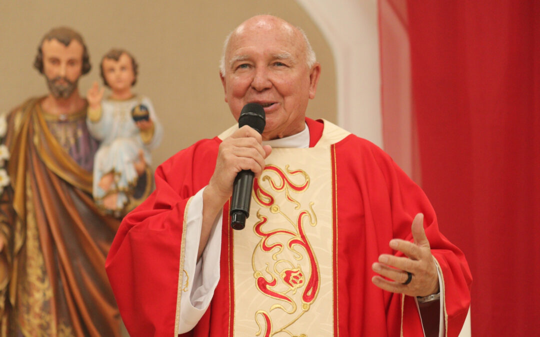 Cidade: Emoção marca homenagem ao padre Morales na Paróquia Santa Luzia
