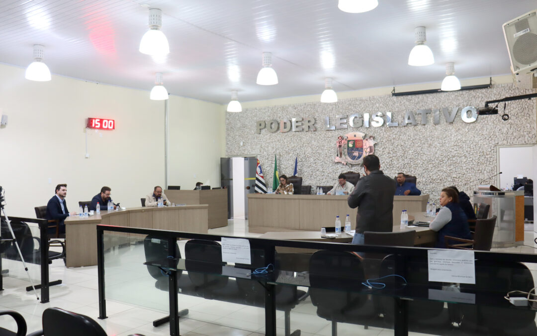 Política: Câmara aprova projeto que altera plano de carreira do magistério