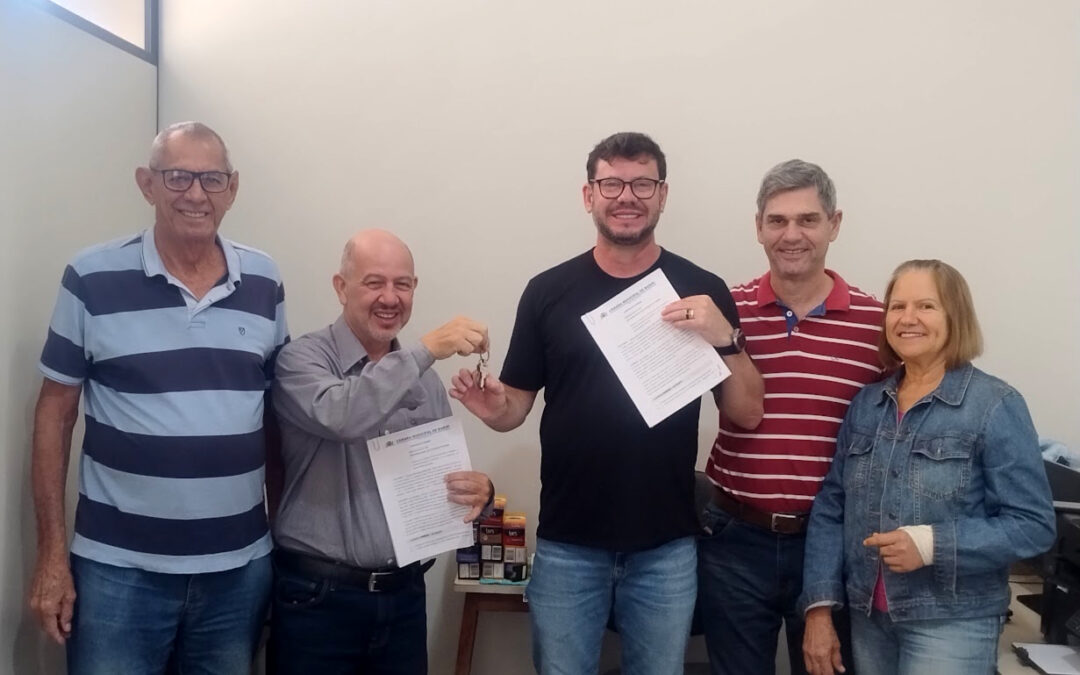 Política: Câmara assina contrato para instalação da nova sede no Lar Vicentino