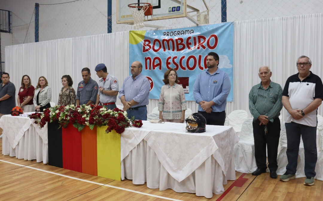 Cidade: Bombeiro na Escola realiza primeira formatura em Bariri